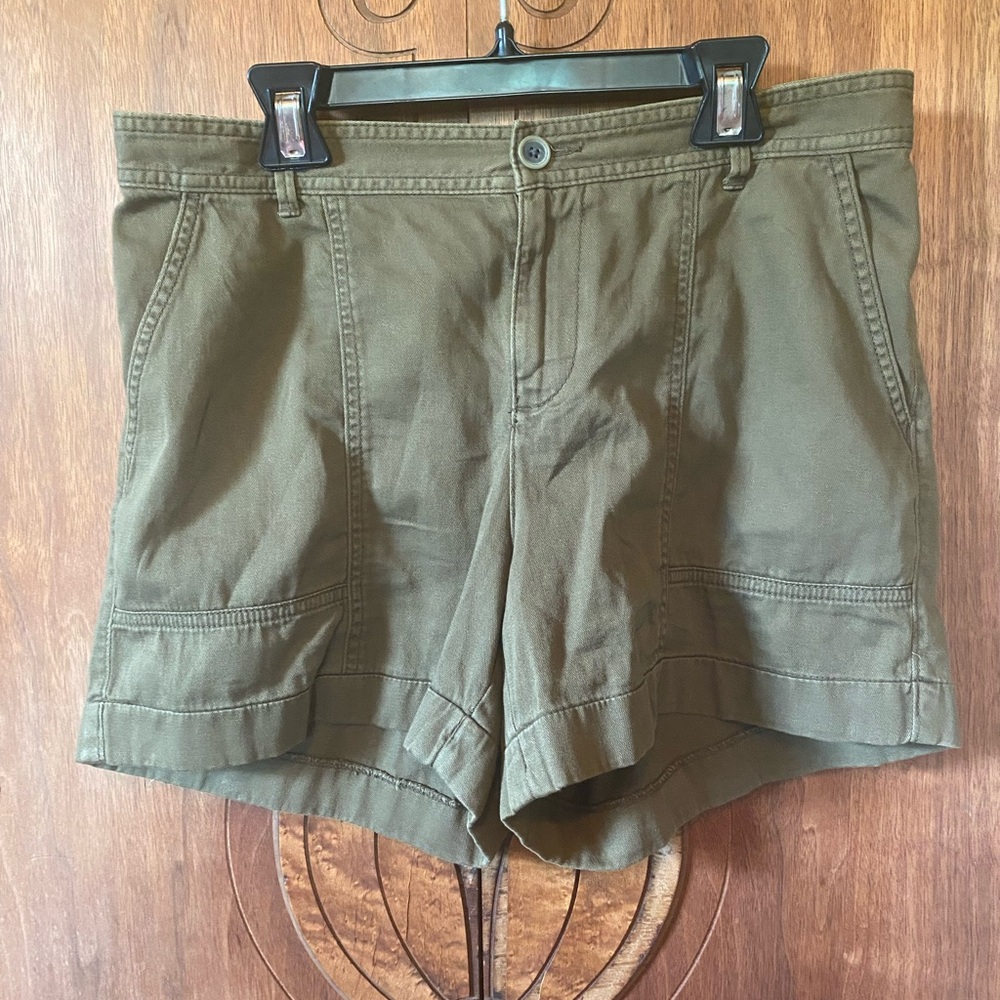 Old Navy cotton shorts casual army green elastic waistband